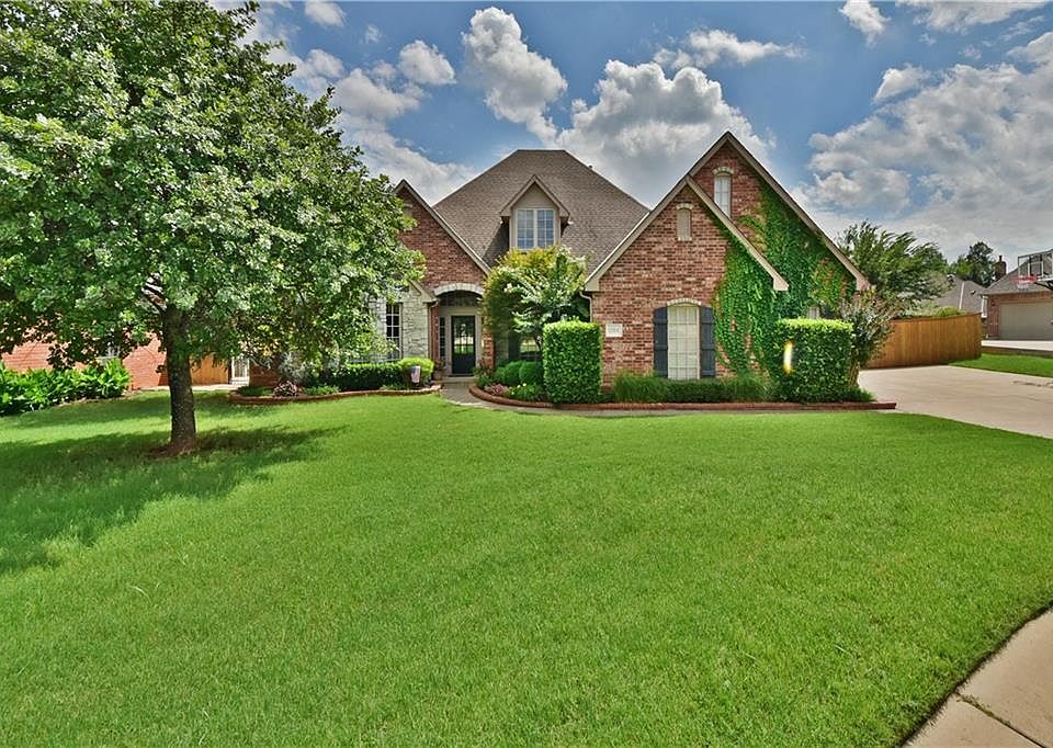 1st image of 1304 Twin Grove Cts