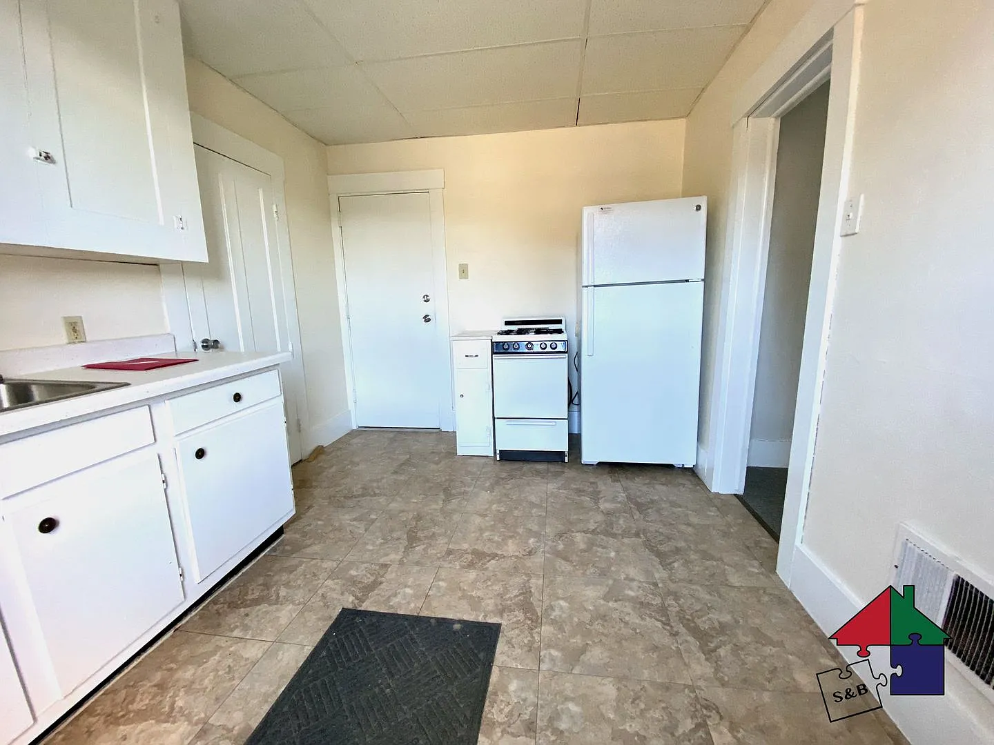 21 Highland Ave — Photo 4