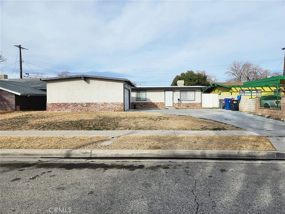 1st image of 1121 W Avenue H5