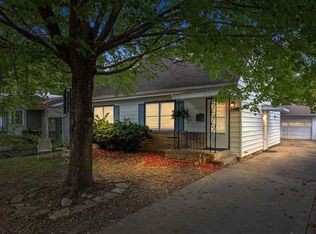 826 Walnut St, Iowa City, IA 52240