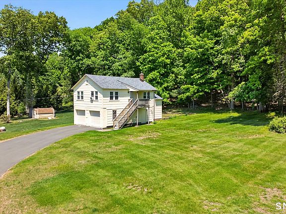 4th image of 20 Huckleberry Hill Road