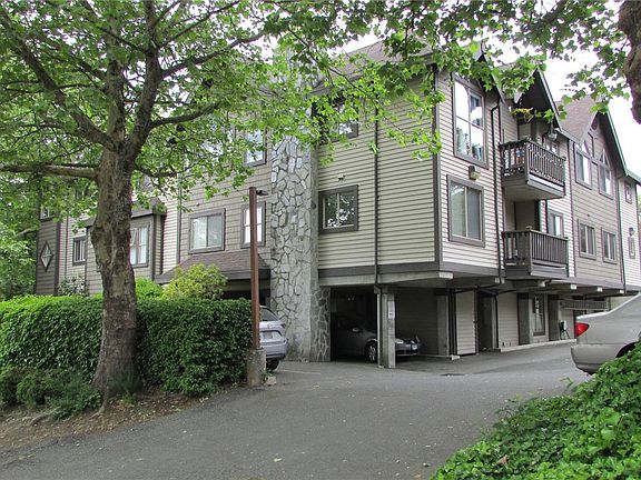 2nd image of 108 Gorge Rd W #302