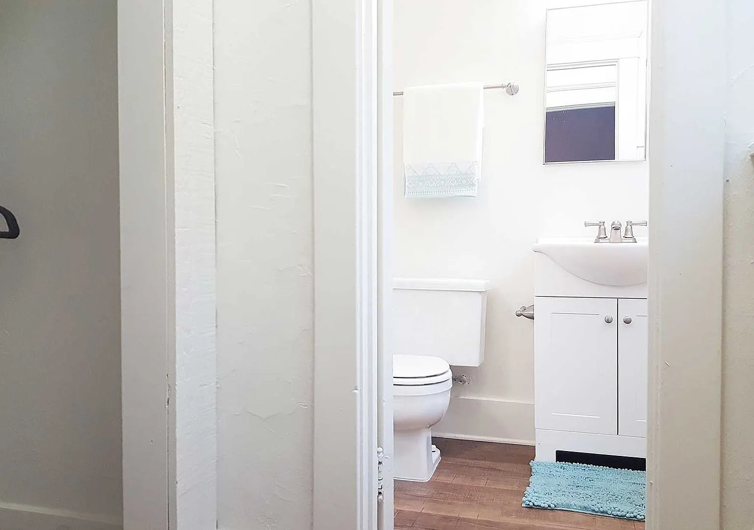 SeaGlass Apartments — Photo 3