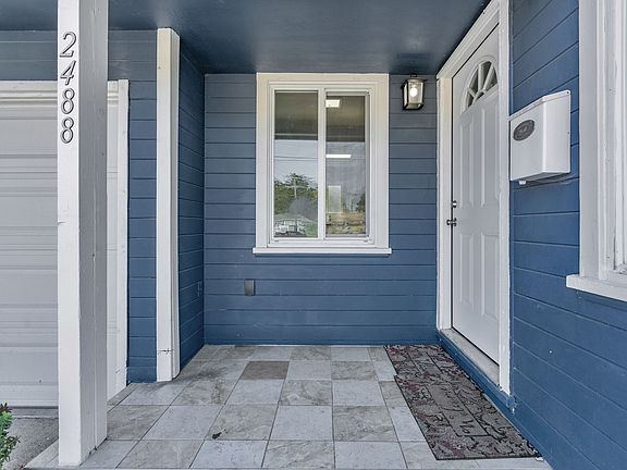 2nd image of 2488 Greenwood Dr