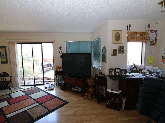 5th image of 15 Hillview Ct