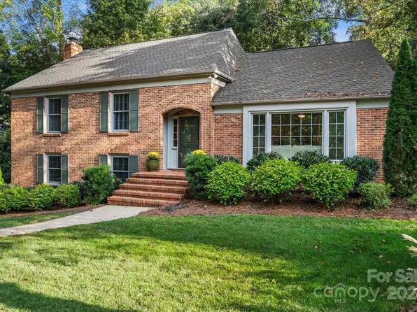 2925 Hinsdale St, Charlotte, NC 28210