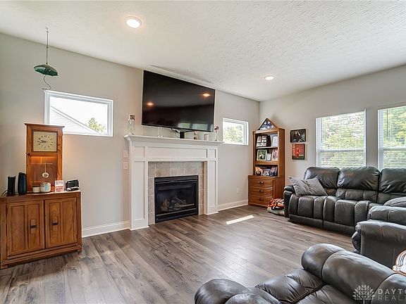 2nd image of 1213 Waterbury Dr