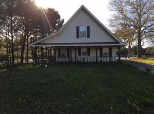 82 Shadow Lake Dr, Hattiesburg, MS 39401