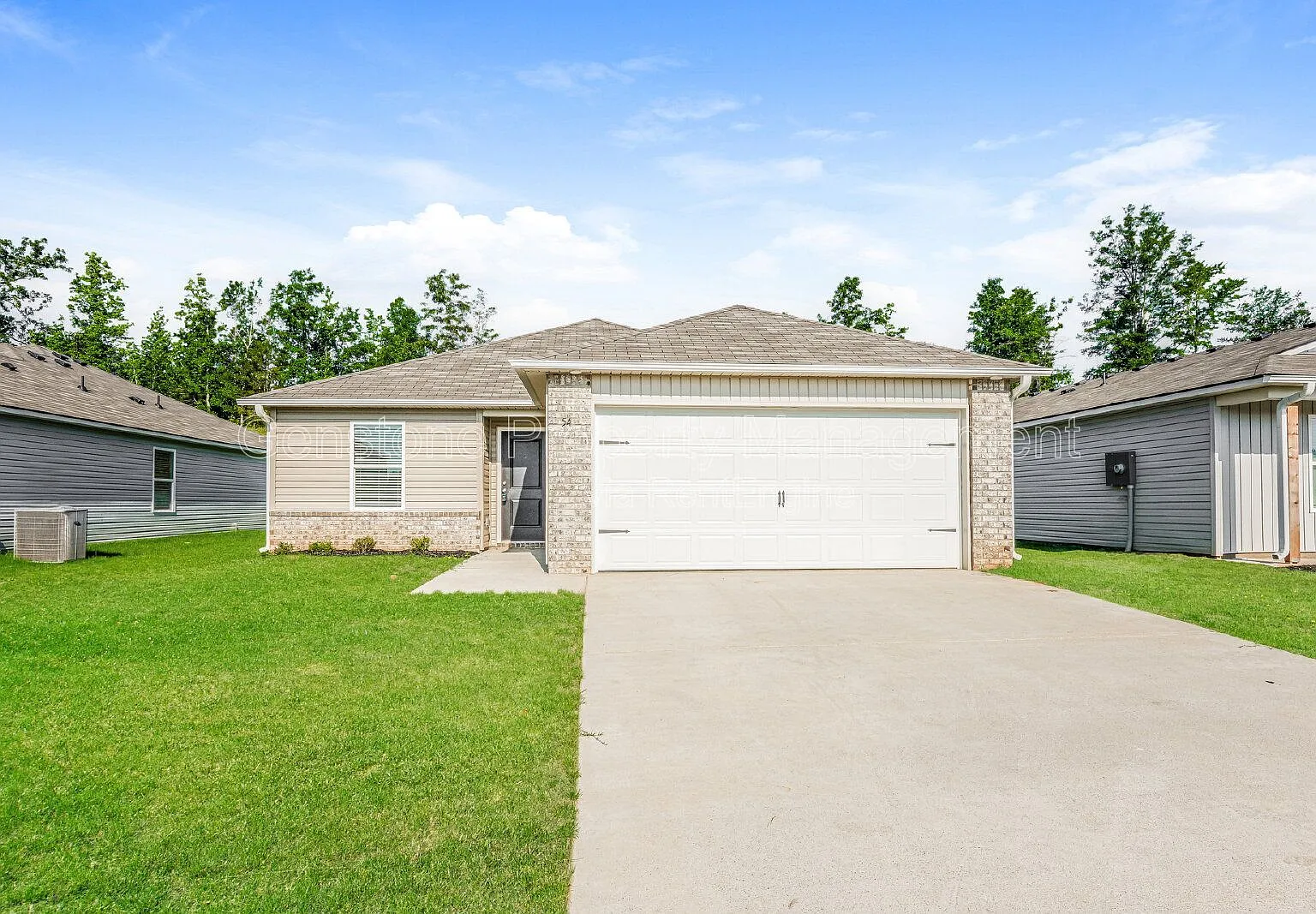 3 bed, 2.0 bath, 1216 sqft, $1,500 — Photo 1