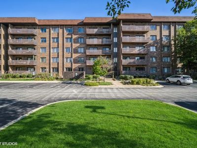 2000 Chestnut Ave APT 102, Glenview, IL, 60025