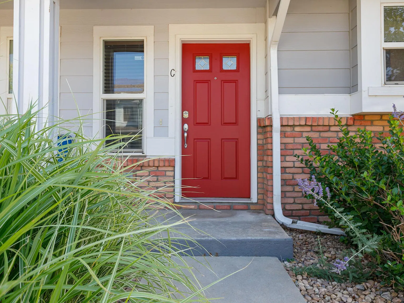 2 bed, 1.5 bath, 1148 sqft, $1,800 — Photo 1