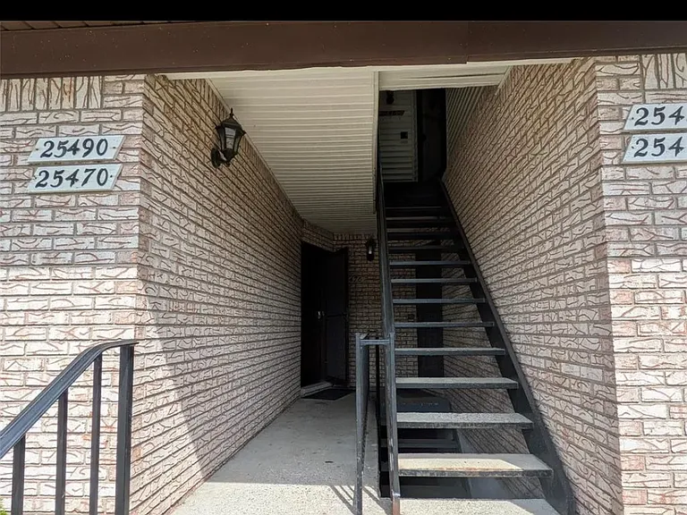 25470 Quarter Deck St — Photo 5