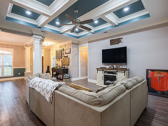 4th image of 4005 Gramercy Cir