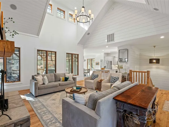 111 Chapel Hill, Cashiers, NC 28717