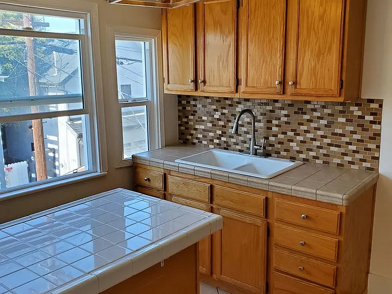25 Clubhouse Ave — Photo 10