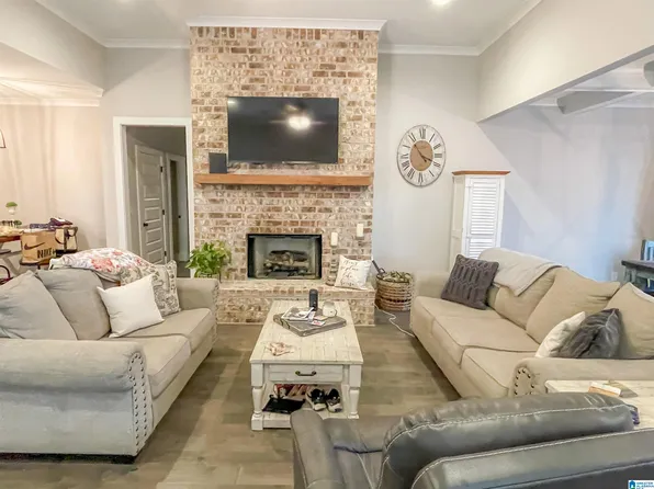 75 Parrish Cir, Cropwell, AL 35054