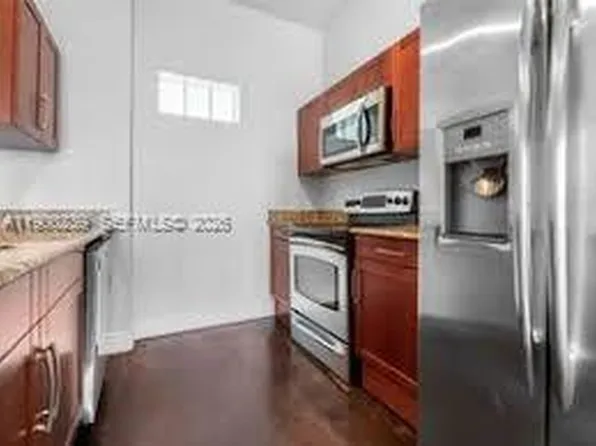 7275 SW 90th Way APT 205, Miami, FL 33156