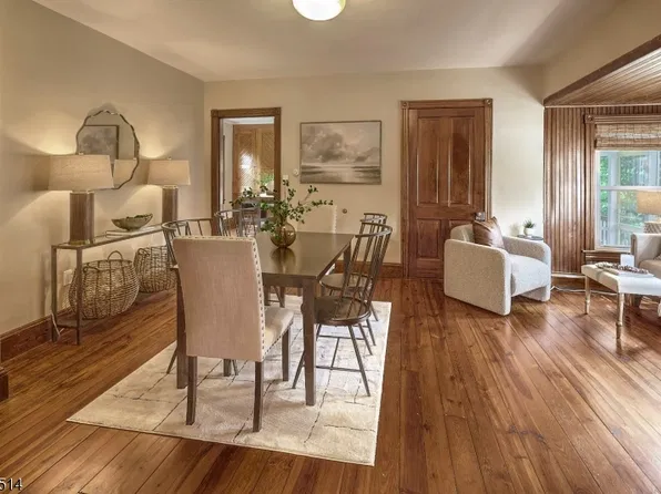 16 William St, Tewksbury Twp., NJ 08858