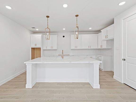 5th image of 26810 Stardust Meadow Ct