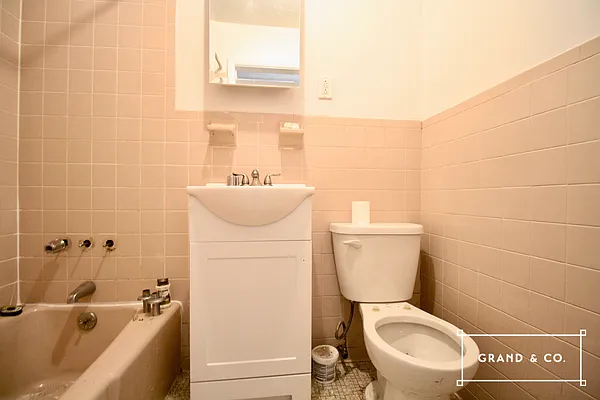 Rented by Grand & Co. | media 31