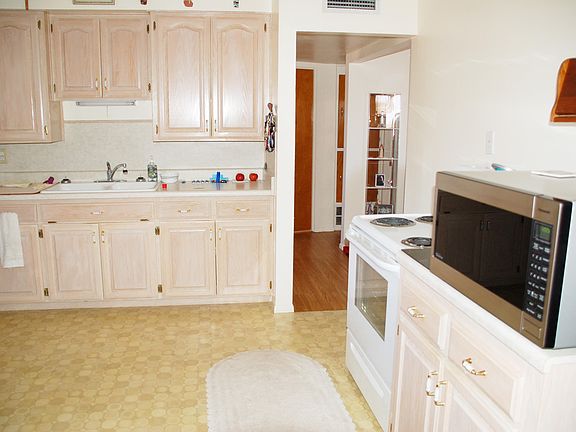 5th image of 11115 W Greer Ave