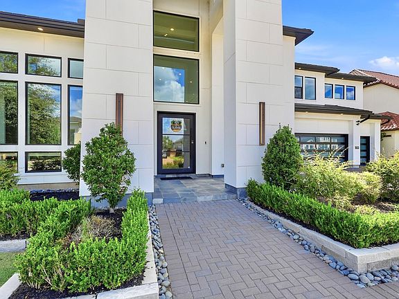 3rd image of 11509 Lago Bella Dr
