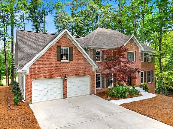 2nd image of 285 Windrift Ct