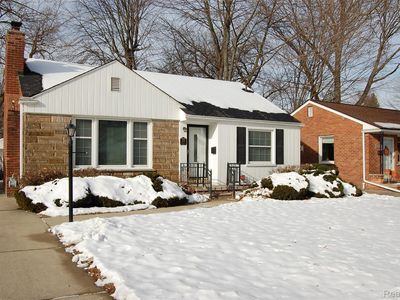 2610 Detroit St, Dearborn, MI, 48124