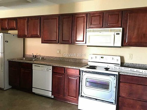 3rd image of 5021 River Glen Dr Unit 44