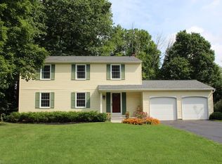 1727 Mayflower Ln, Hudson, OH 44236