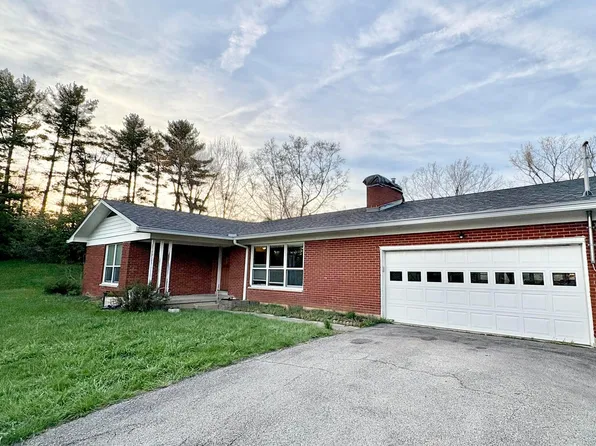 2440 Ross Ln, Springfield, OH 45502