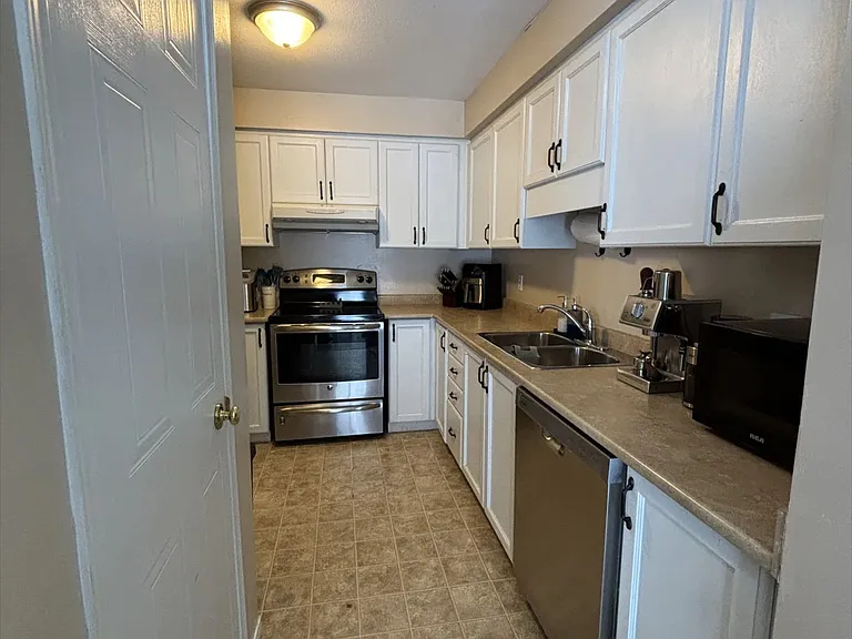 645B Basswood St — Photo 4