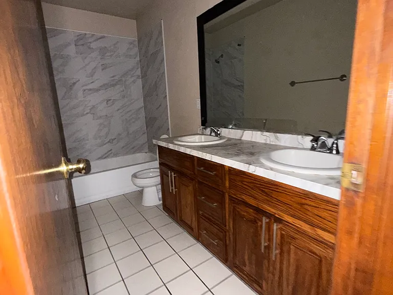 2021 Cedar Meadow Ln — Photo 6