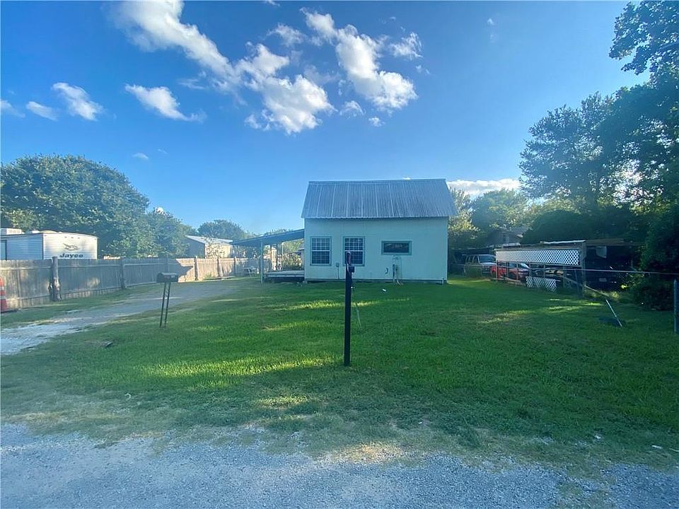 1st image of 133 Rock Mont Dr