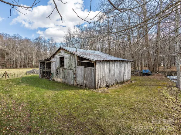 3 Badd Ln #4, Maggie Valley, NC 28751