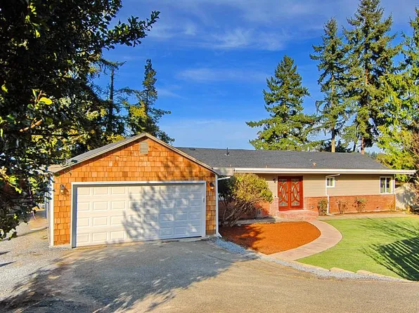 7327 Lake Ballinger Way, Edmonds, WA 98026