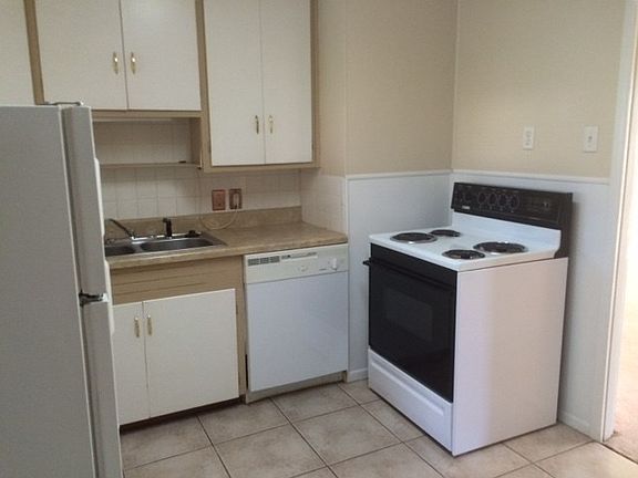 5th image of 1233 S La Salle Dr