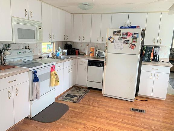 3rd image of 7377 Swinton Ave