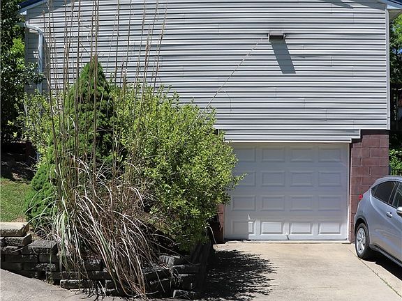 5th image of 50538 Cindy Dr
