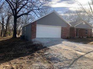 15596 Osage Hill Rd, Siloam Springs, AR 72761