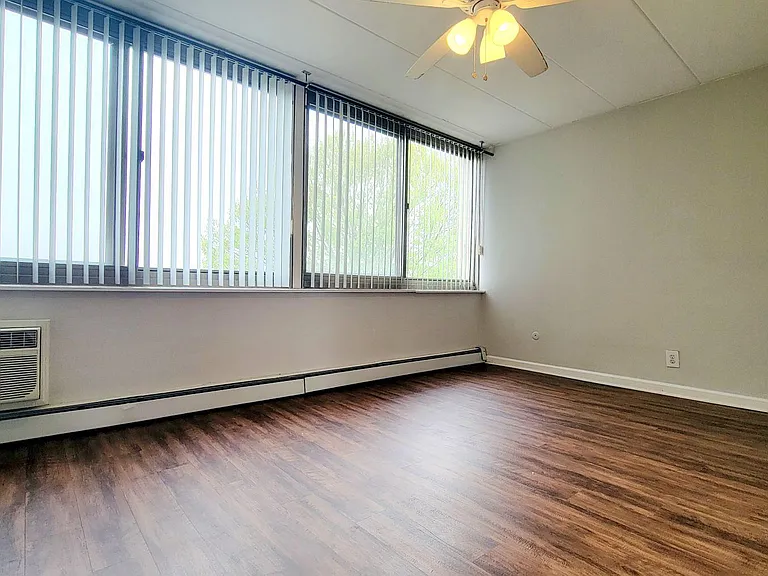 515 Anderson Ave #6A — Photo 7