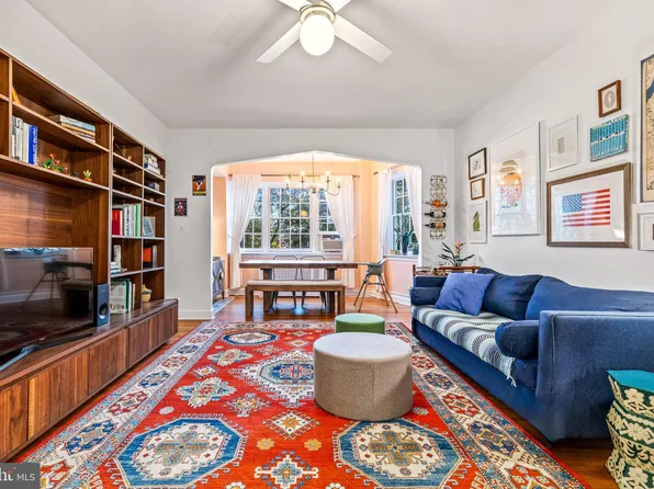 2737 Devonshire Pl NW APT 205, Washington, DC 20008