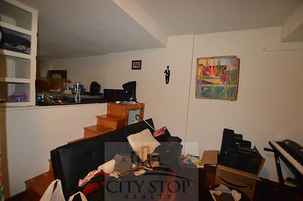 Rented by City Stop Realty | media 4