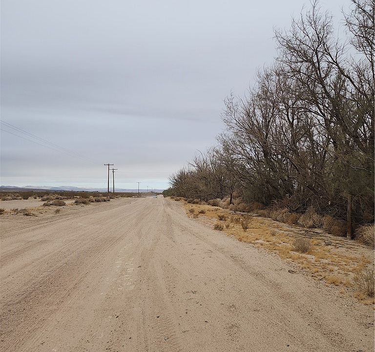 2nd image of 34981 Piute Rd