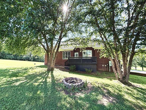 3rd image of 796 Ninevah Rd