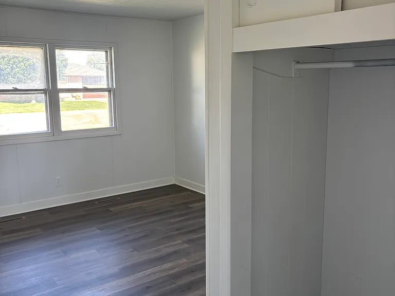 131 N Allen Ave #129 — Photo 7