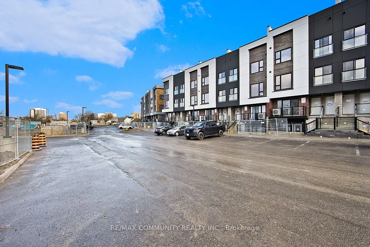 Building Photo - 16 Melbourne Ave #105B