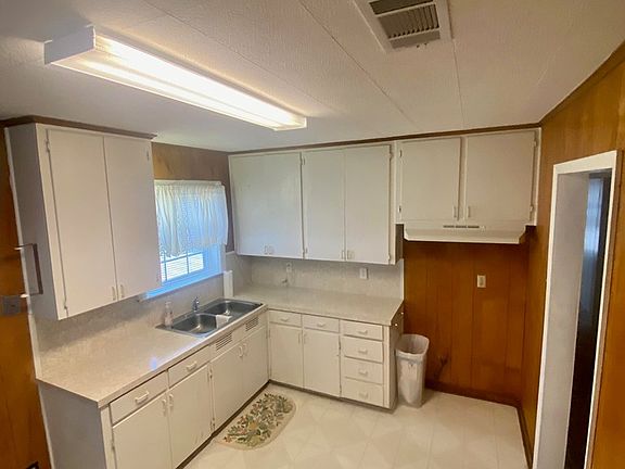 4th image of 4534 Clermont St