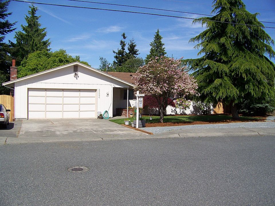 Driveway for three vehicles
