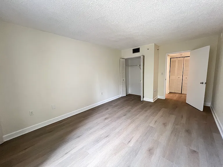 800 N Miami Ave #210 — Photo 12